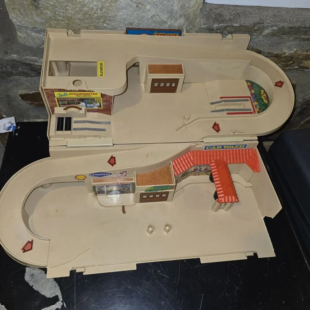 Vintage Hot Wheels Service Center Sto-N-Go Missing Parts